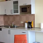 Maja Хвар