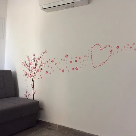 Apartman Maja *