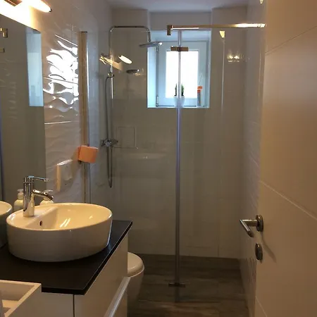 Apartman Maja *