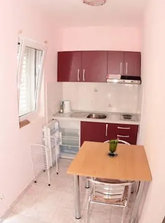Apartman Maja *